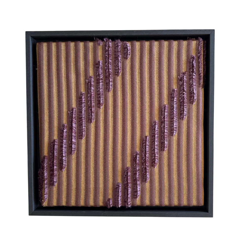 Dimensio Plum Gold BC.webp
